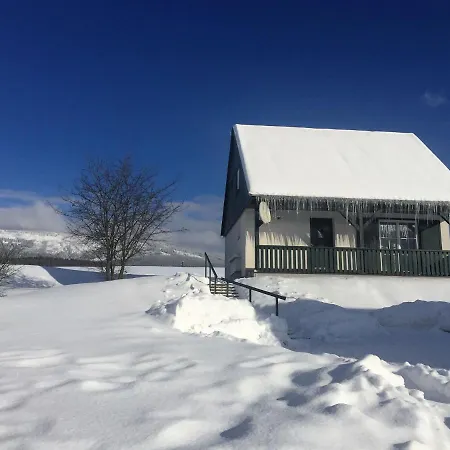 Chalet AeIsta¡ Chalet Cerna Hora